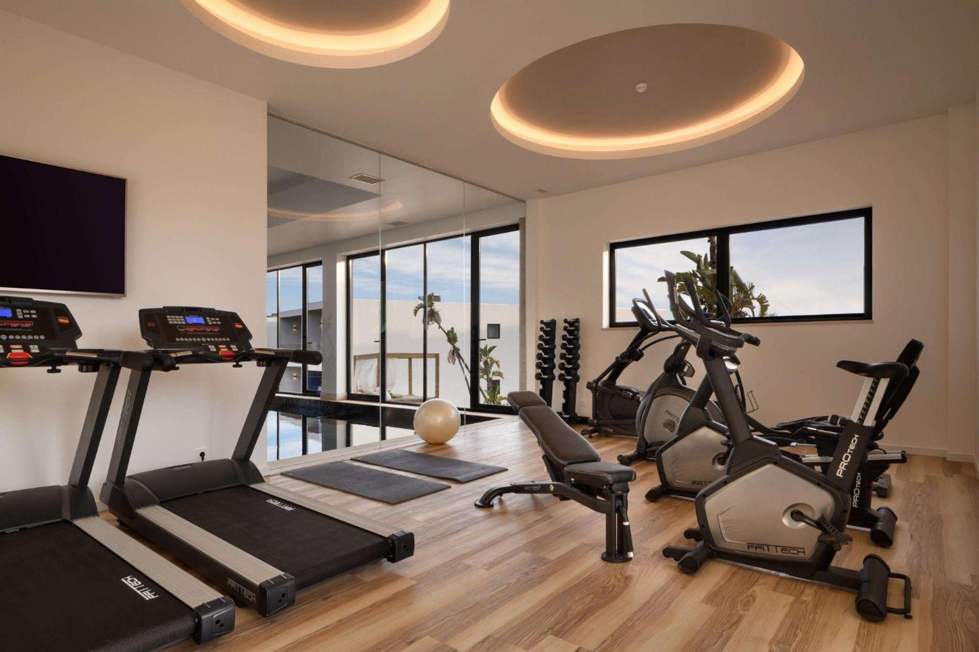 Tivoli Alvor Algarve Hotel Eksteriør billede The gym at the hotel
